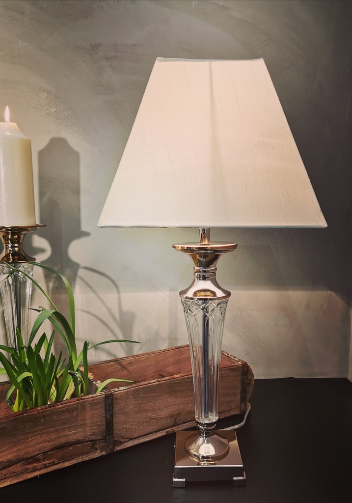 Lampe "gylden" + glass firk.m/skj.