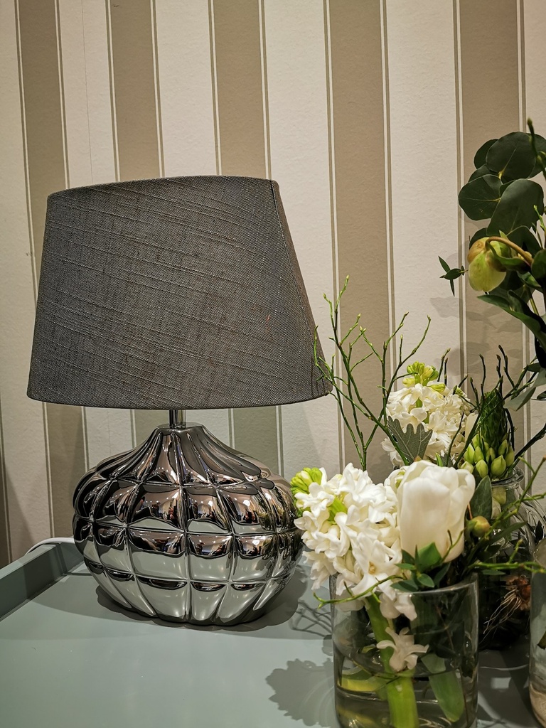 Lampe, sølv m/oval grå lin skjerm, H - 37,5 cm