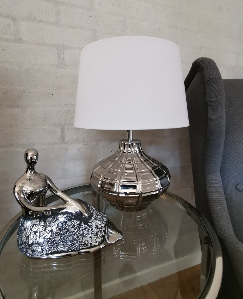 Lampe, sølv m/rund hvit lin skjerm, H - 40 cm