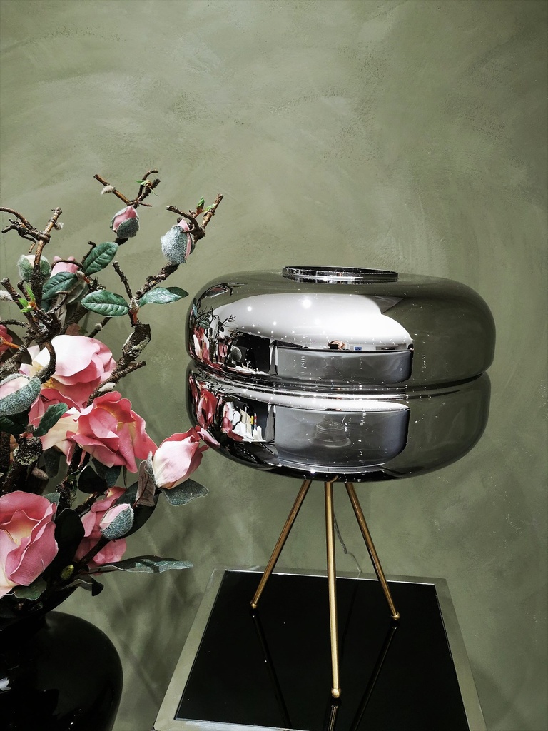 Lamp m/smoke glass skjerm, gylden sokkel, H - 53 / dia. 38 cm