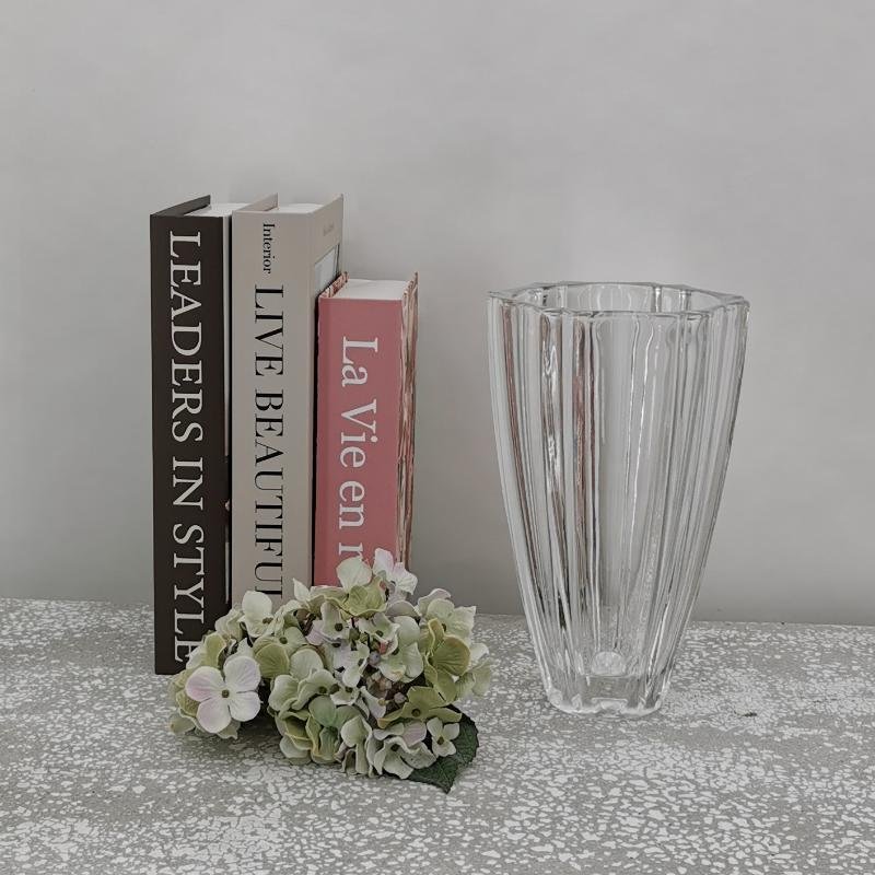 Vase, krystall, dia. 14 / H - 22,6 cm