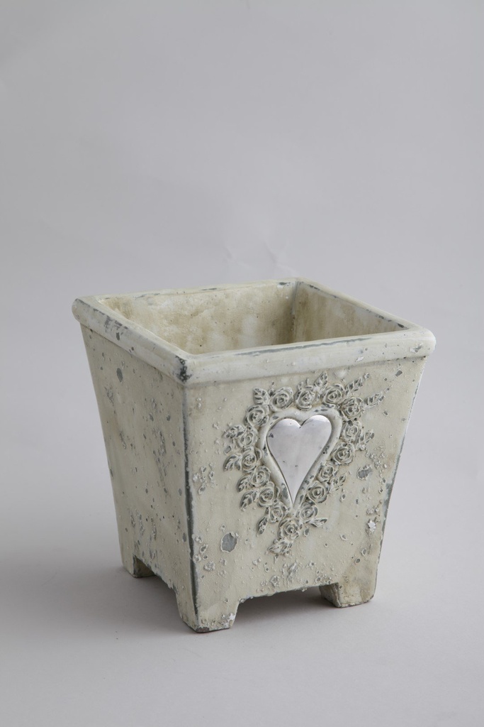 Firkantet potteskjuler m/hjerte, 17 x 17 x 18,5 cm.