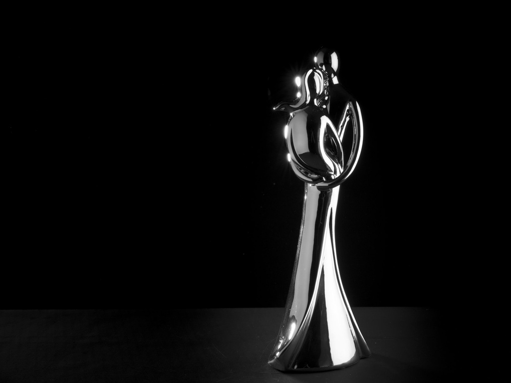 [80133] Parfigur i sølv finish, 27,3 x 10,5 x 6,7 cm