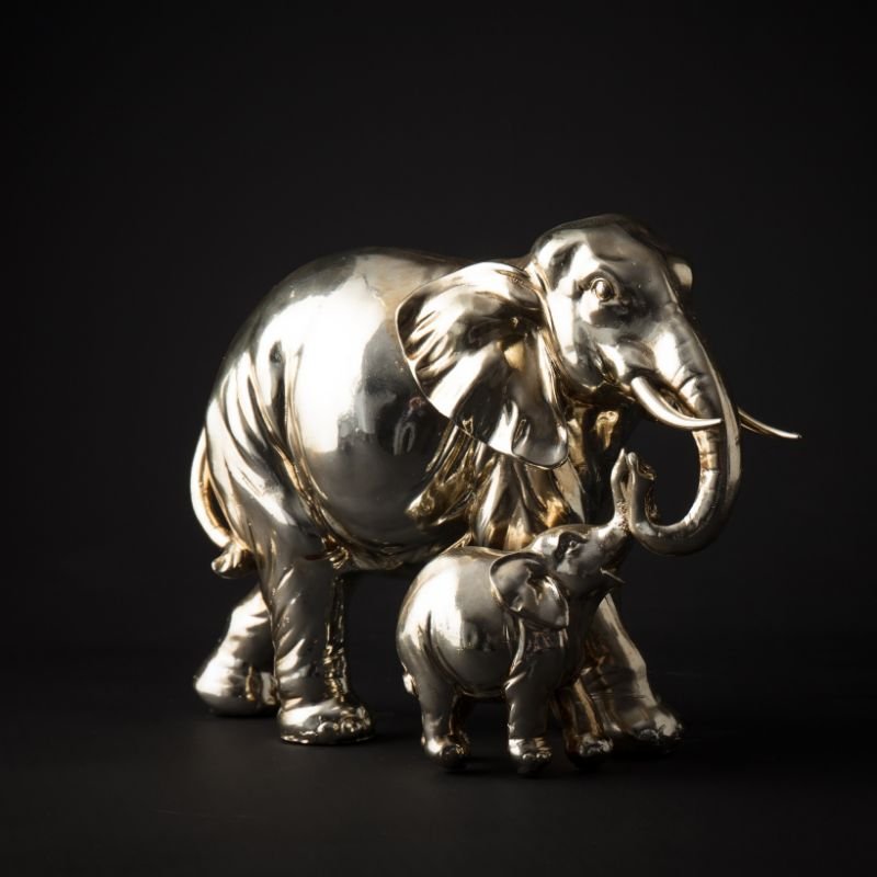[80152] Elefant i sølv m/unge, 32 x 13,5 x 22 cm