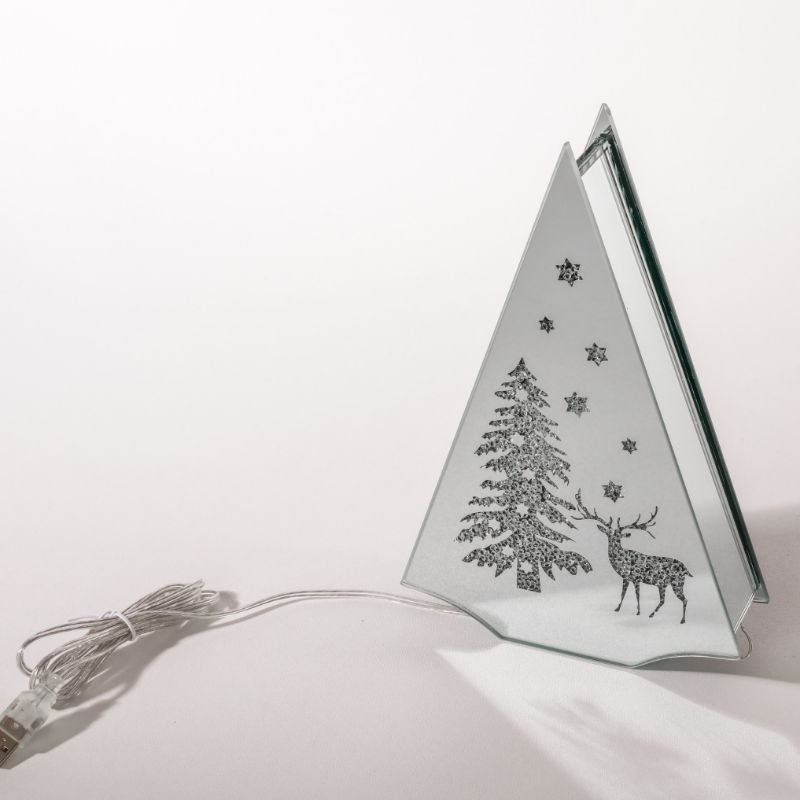 [90665] Tre formet glass dekor m/led lys + USB, "tre og reinsdyr", 19,5*5*29,5 cm