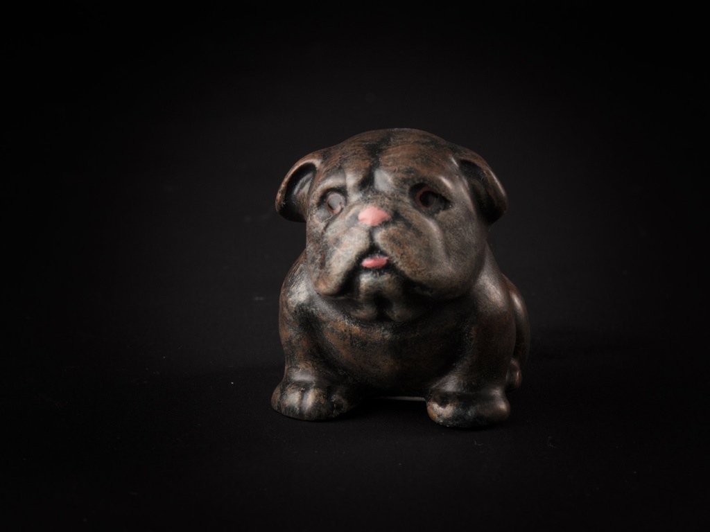 Buldogvalp, sittende, H-4 cm