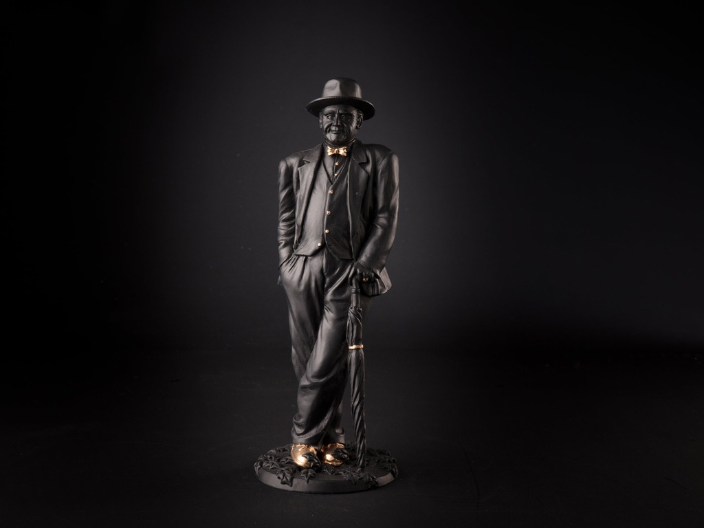 "Alfred" H-24,5 cm, sort
