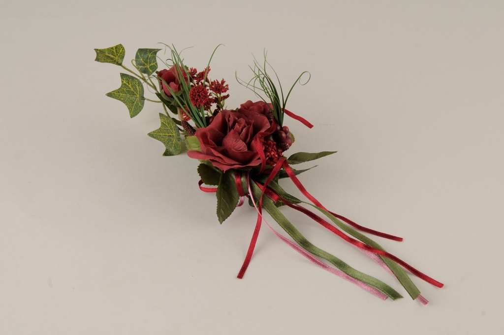 Rose m/gras og bånd  burgunder