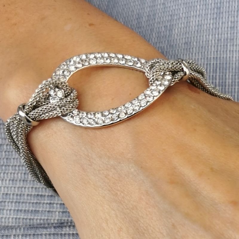 [20033] Armbånd i rhodium 17+3cm med oval krystall dekor