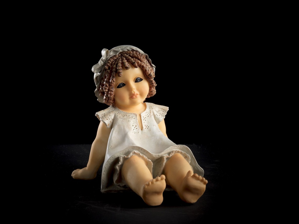 [924038] Figur,sittende barn,natur,H-19