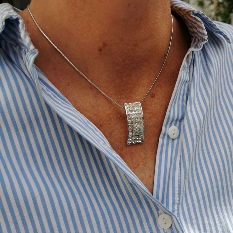 Halskjede i rhodium 40+5cm, "strass"