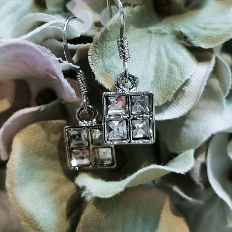 Ørepynt i rhodium, "strass"