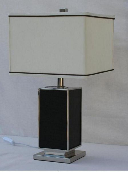[31045] Lampe stål/leatherlook firk. Skjerm  H - 55 cm