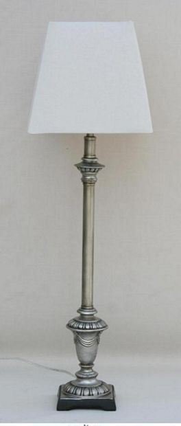 Lampe poly antikk sølv firk.hvit skjerm  H-73 cm