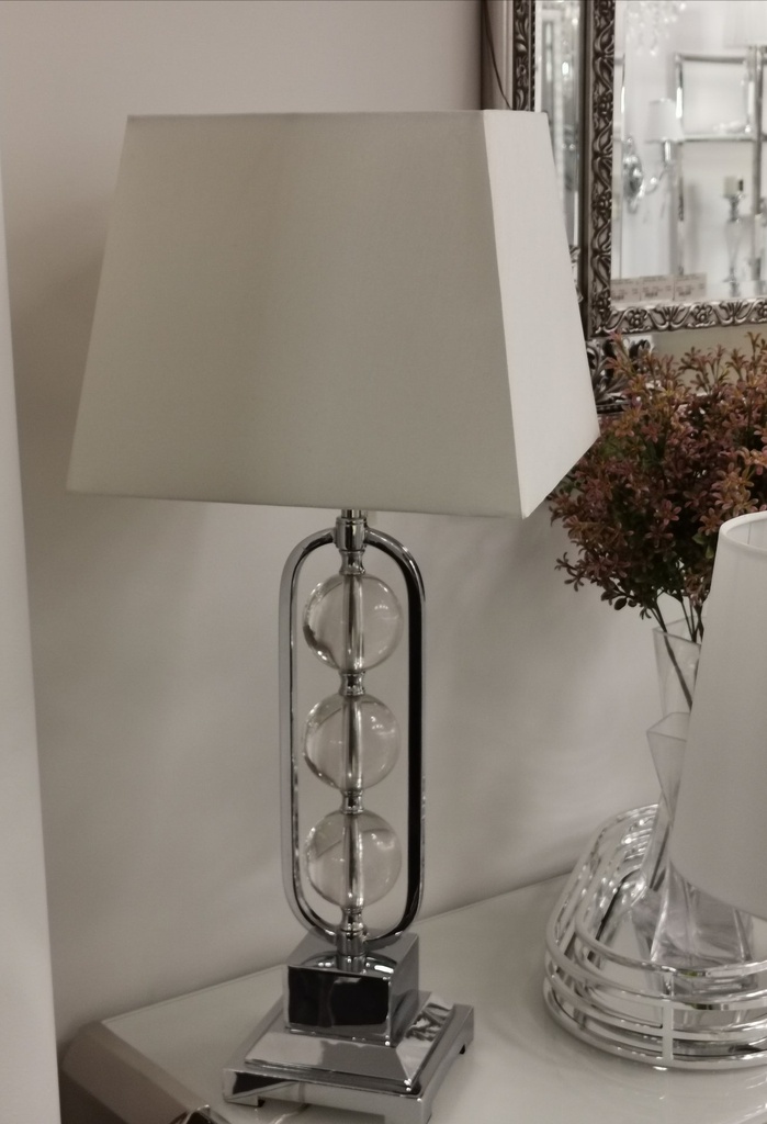 Lampe 3 kryst.kuler i krom ramme