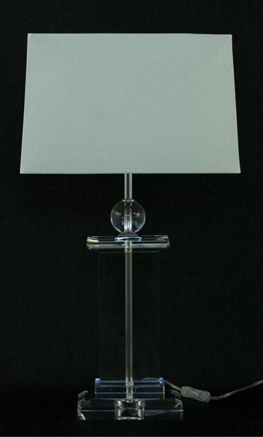 Lampe  krystall + krom  rekt. skjerm i creme. H - 64 cm